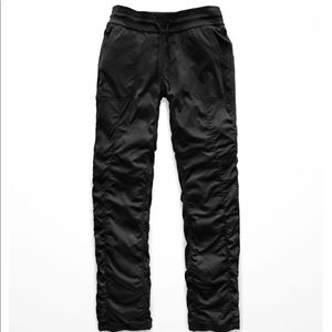 North Face Women’s Aphrodite Hiking Pant (black)